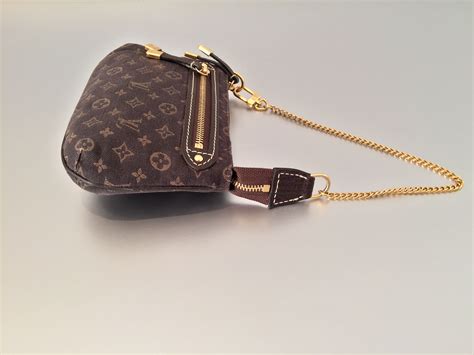 lv mini pochette malaysia price